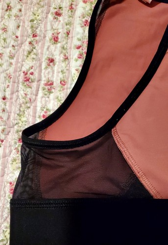 Victorias Secret Pink Crop Bra S Mesh Block Sports Bra VS Pink/Black Logo - Picture 5 of 9