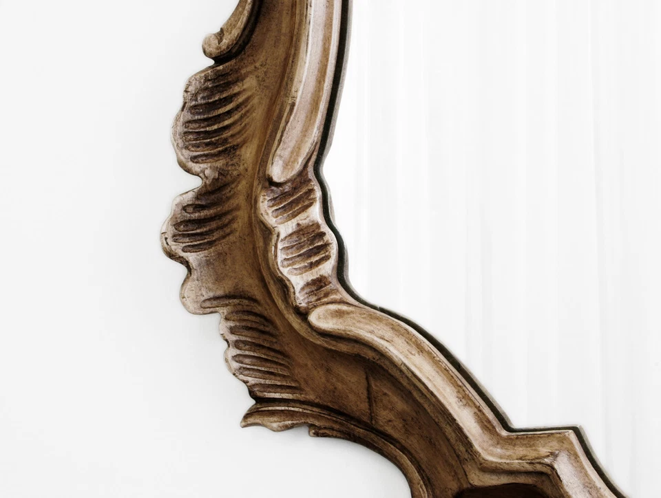 Par de espejos de pared tallados estilo rococó italiano Foto 2 de 4