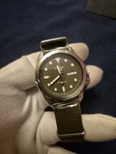 Mens Seiko Sports 5 Olive Green Dial with matching Nato Strap