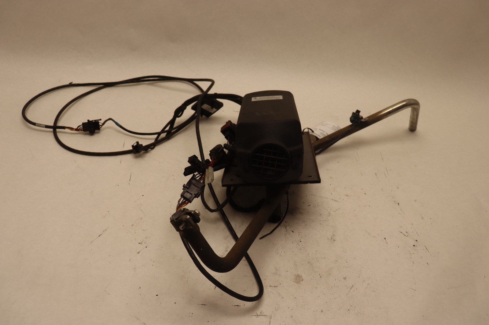 08-17 FREIGHTLINER CASCADIA AIRTRONIC D2 EBERSPACHER 12V 34W DIESEL HEATER OEM