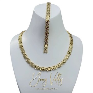 Authentic 14k Gold Plated set Heart Shaped XOXO Choker 18 inches And Bracelet