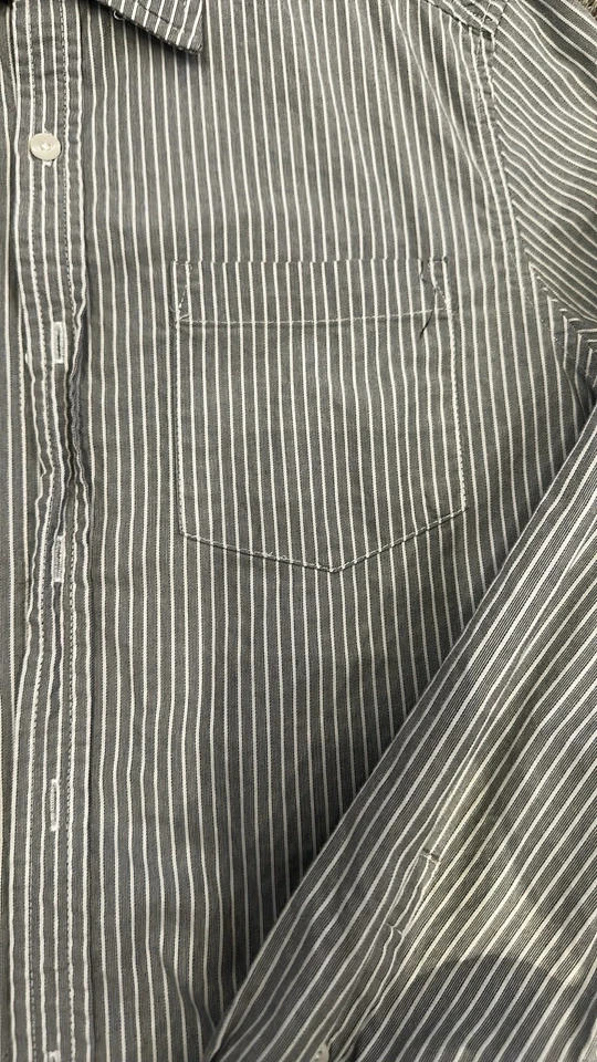 Kenneth Cole Reaction Gary Pin Stripe Men’s Button Down Shirt Size Small - Image 3 of 4