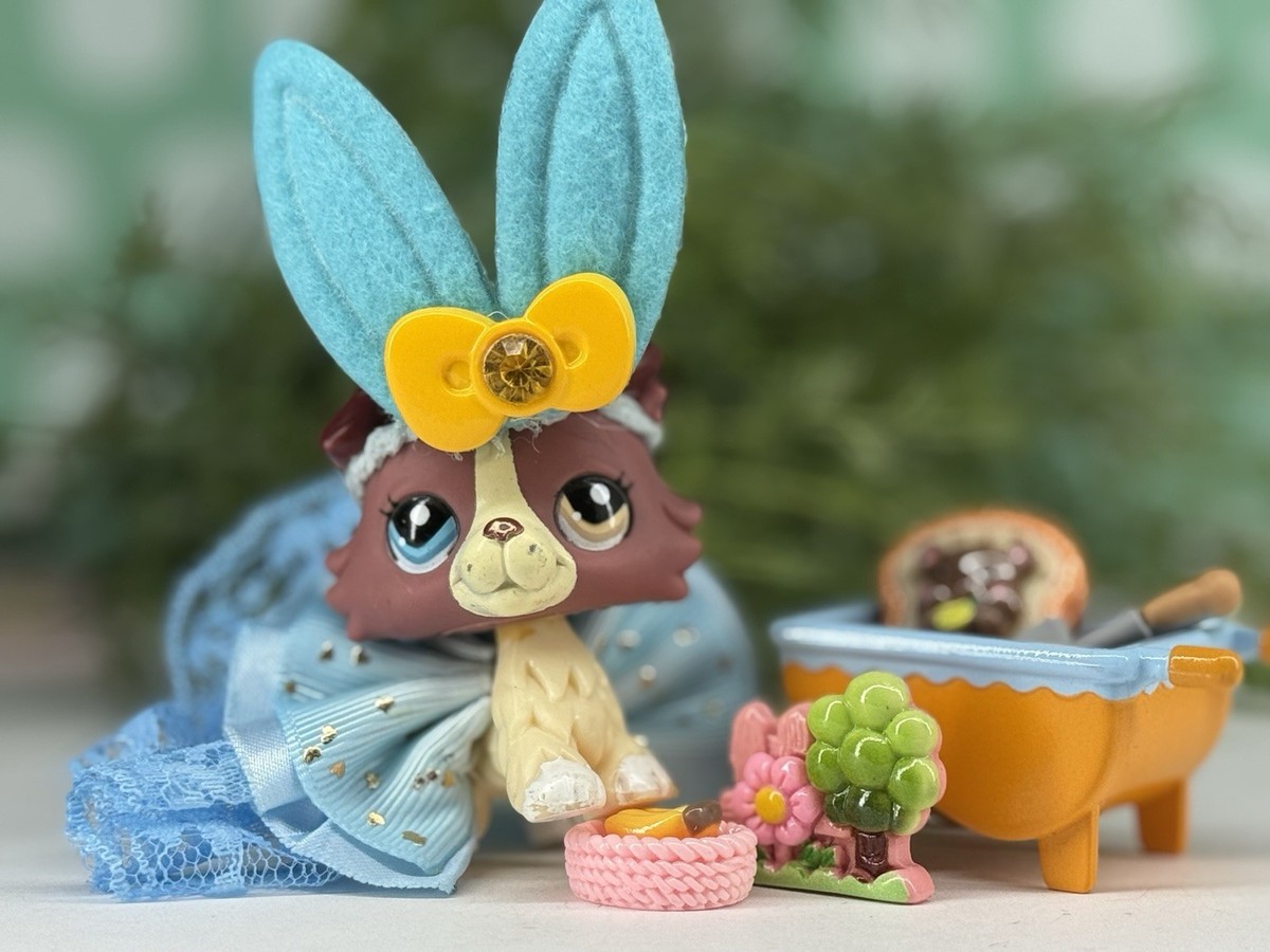Littlest Pet Shop 1262 LPS Authentic Mauve Red Border Collie