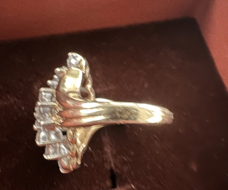 Anillo de cóctel grande de oro amarillo de 14 quilates con diamantes naturales de 2,5 quilates talla 5 1/2 Foto 4 de 4