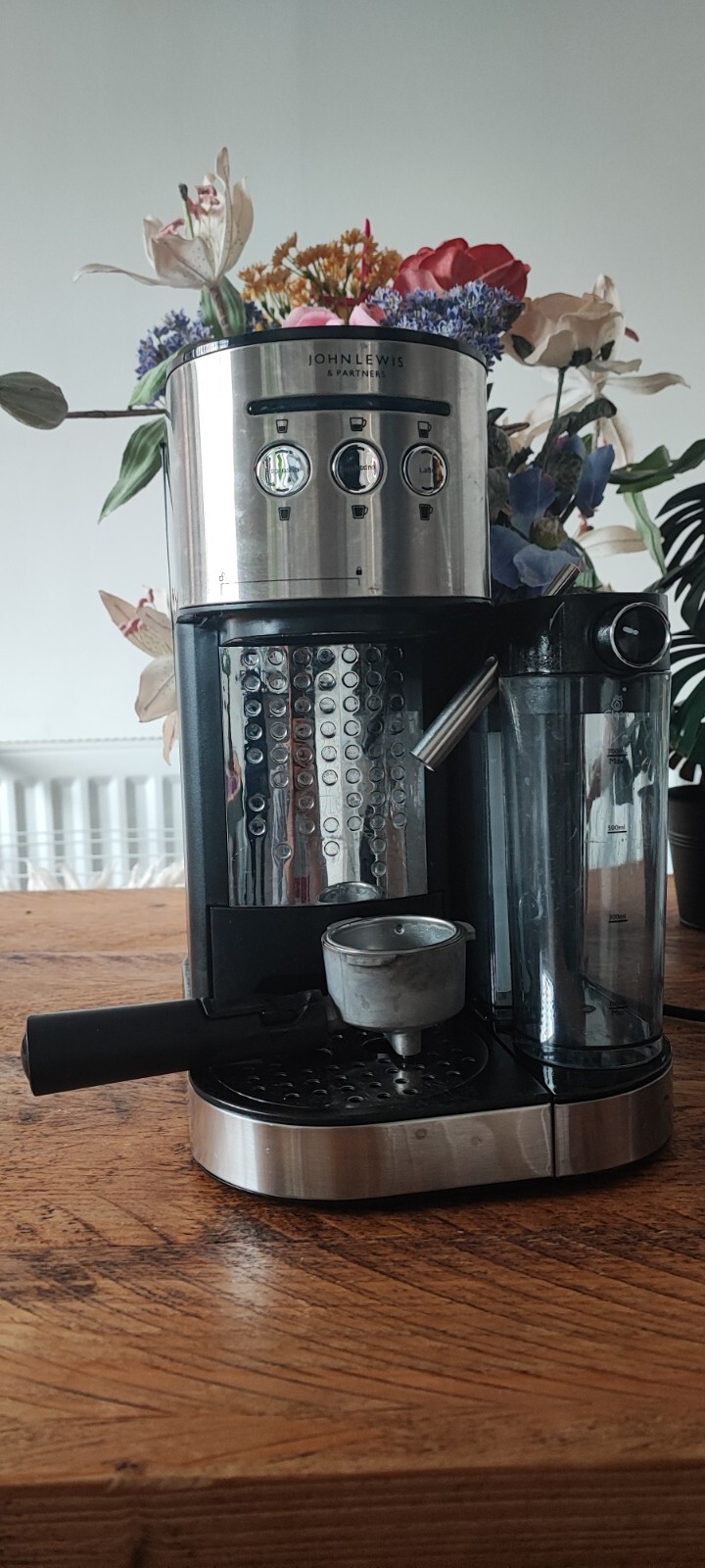 John Lewis Expresso/Capuchino/Latte Coffee Machine with integrated milk
