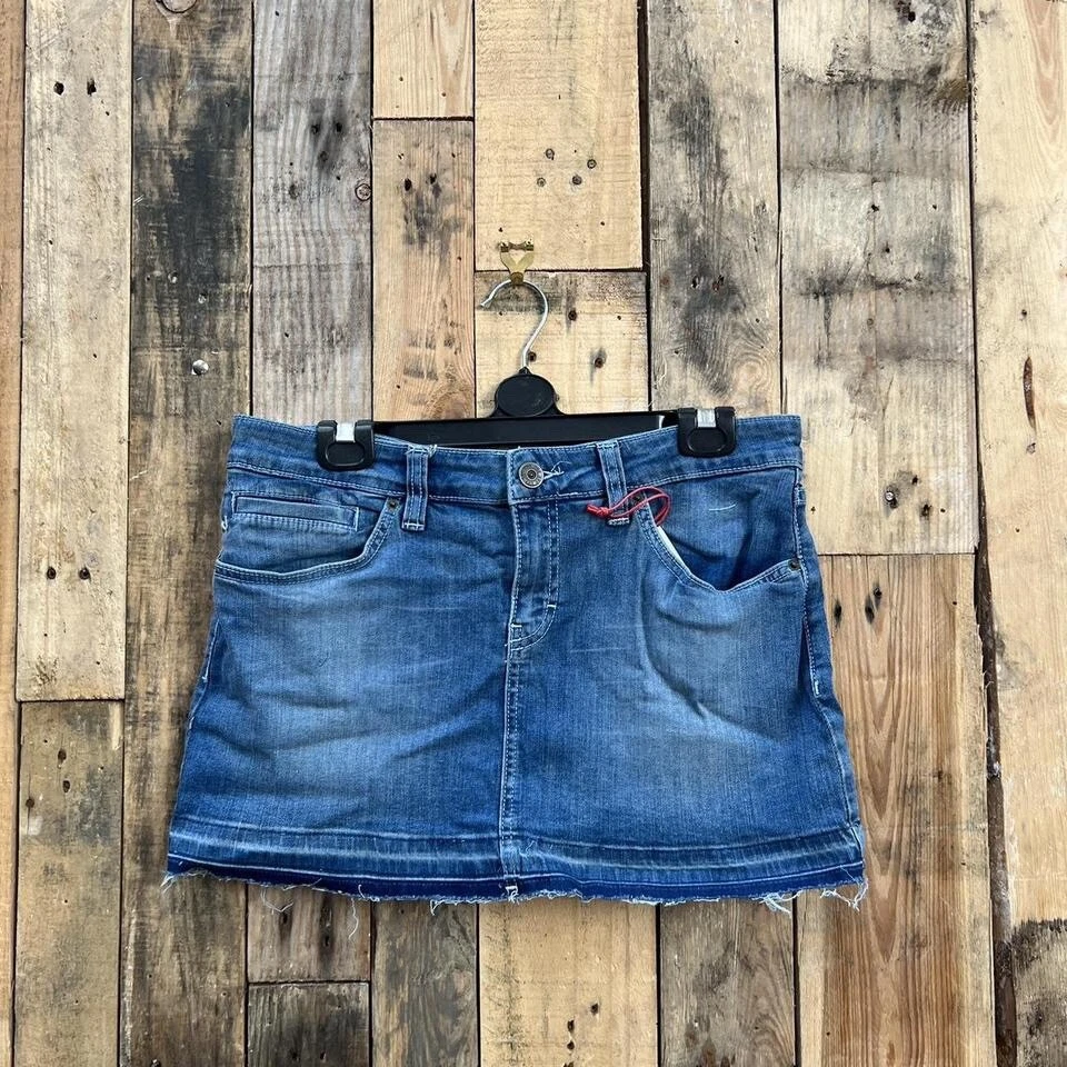Medium skirt top