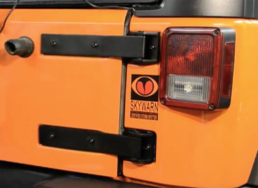 Par de bisagras de puerta trasera Kentrol 50578 negras 07-18 Wrangler JK Foto 2 de 2