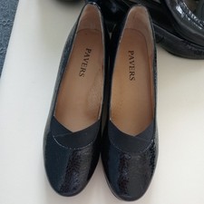 Ladies Black Patent Leather Shoes Pavers Size 41 Slim Fit Wedge Heel