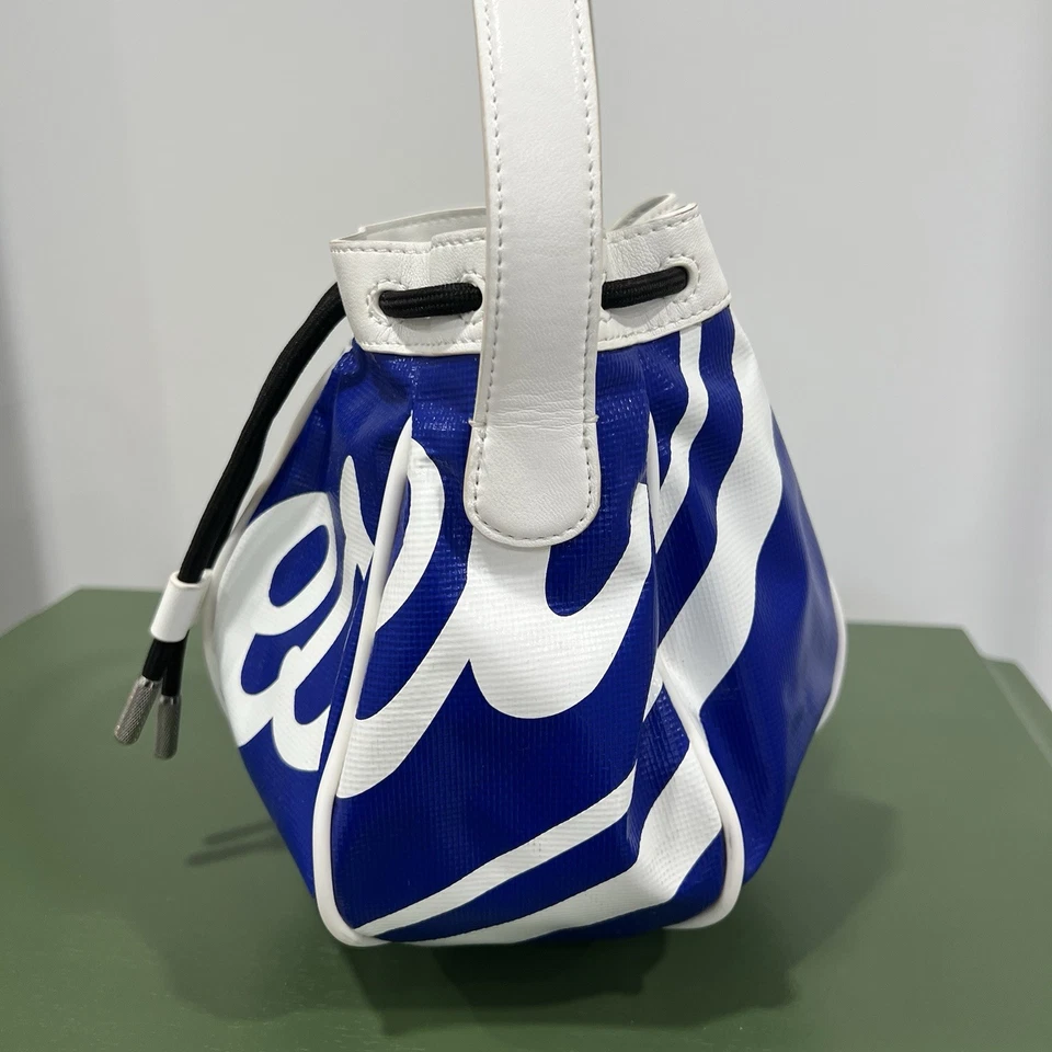 Diesel Hombres Bolso Cubo Diseño Logo Azul Blanco Lujo Informal Moda Italiana Foto 2 de 4