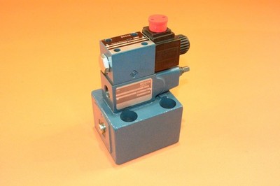 Bosch 0 811 102 025 + 0 810 091 568 + 0 811 104 111 Ventil