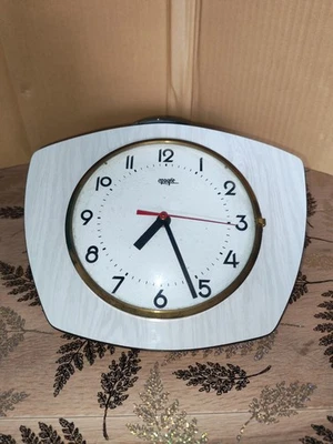 Jolis Horloge murale vintage Formica Blanc Marque Apoqée Tbe A Saisir 1960' 70's - Photo 1/4