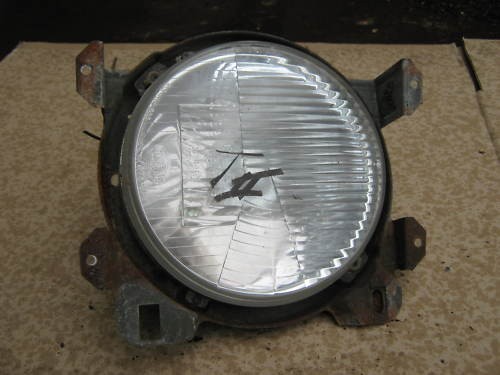 VW Bulli T2 (E1), Frontscheinwerfer links