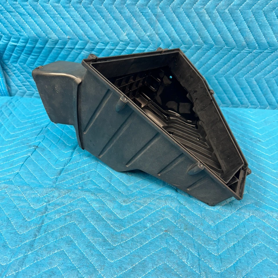 06-12 BMW 330 e90 CAJA DE AIRE CAJA DE AIRE BASE FILTRO DE AIRE INFERIOR OEM Foto 4 de 4