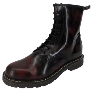 boots with cushioned soles