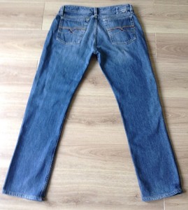diesel levan jeans