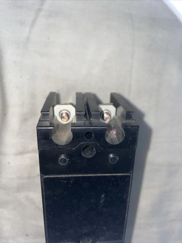 TOSHIBA E50C BREAKER 30A - Zdjęcie 4 z 7