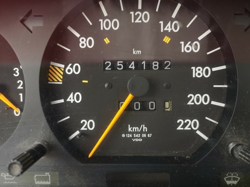 MERCEDES BENZ W124 S124 Speedometer Instrument Cluster Petrol 220km/h nr4 - Picture 3 of 9