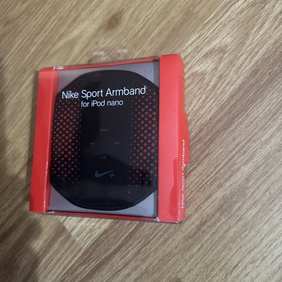 New Nike Sport Armband for Apple iPod Nano, 1-5 GEN., Black & Red, MSRP $29.00 - Image 3 of 4