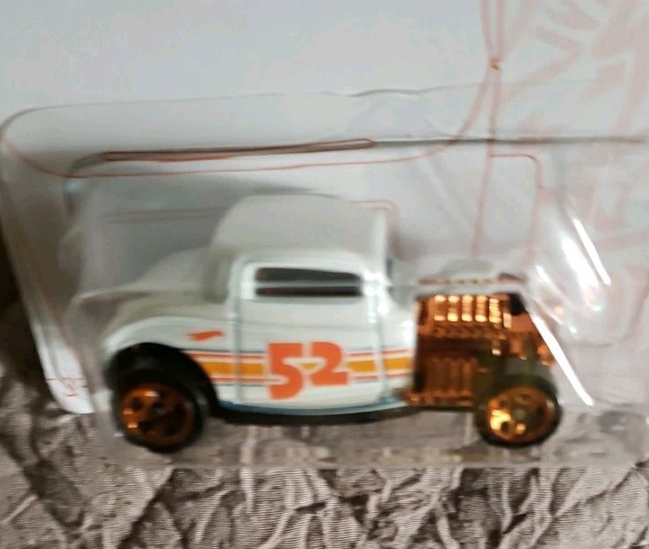 Picture 11 of 16