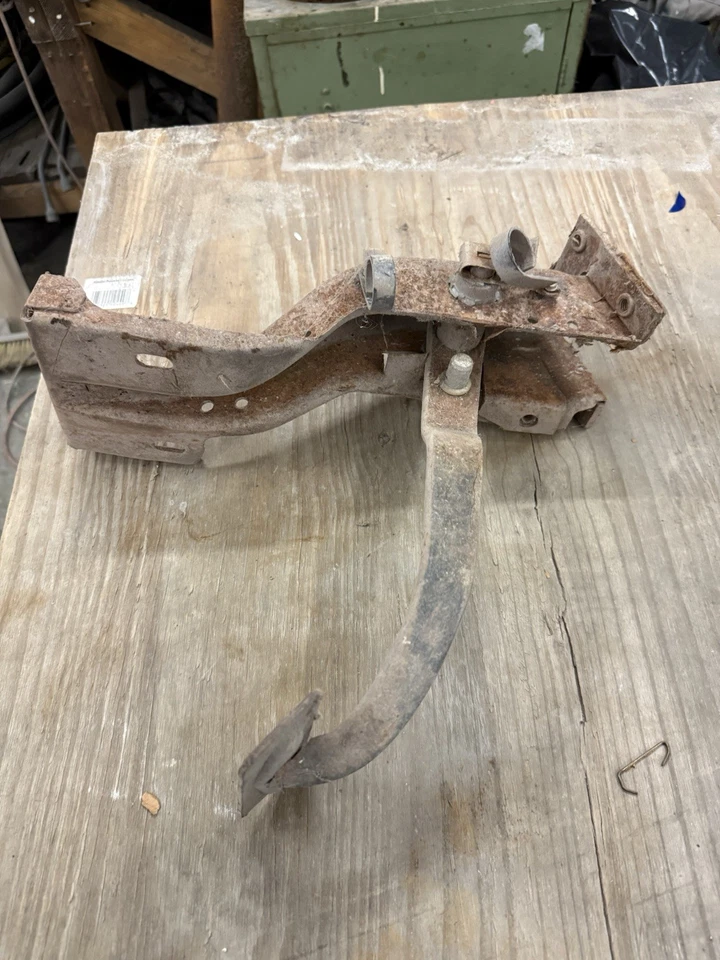 1970 1971 Ford Torino  Automatic Transmission Brake Pedal Arm Bracket Assembly - Image 4 of 4