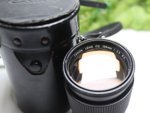 ⭐Canon FD 135mm f/2.5 S.C. Lens with Original Leather Case – Good Condition - Bild 4 von 5