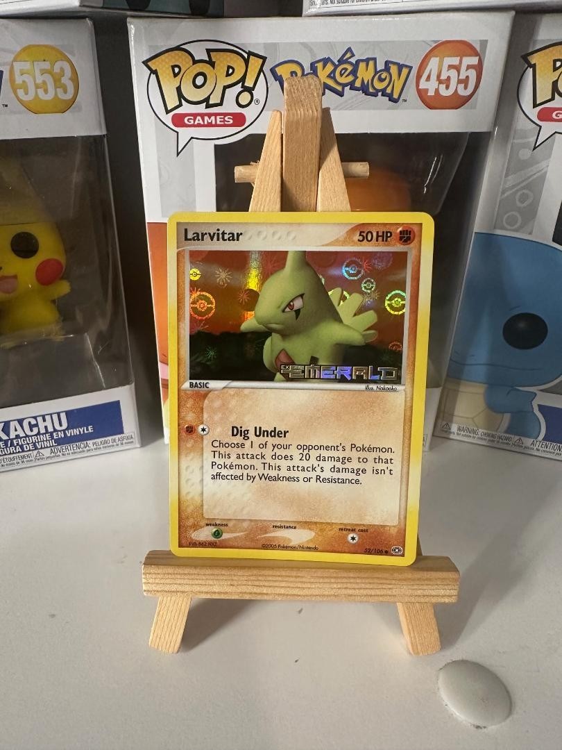 Larvitar 52/106 Emerald Reverse Holo - NM