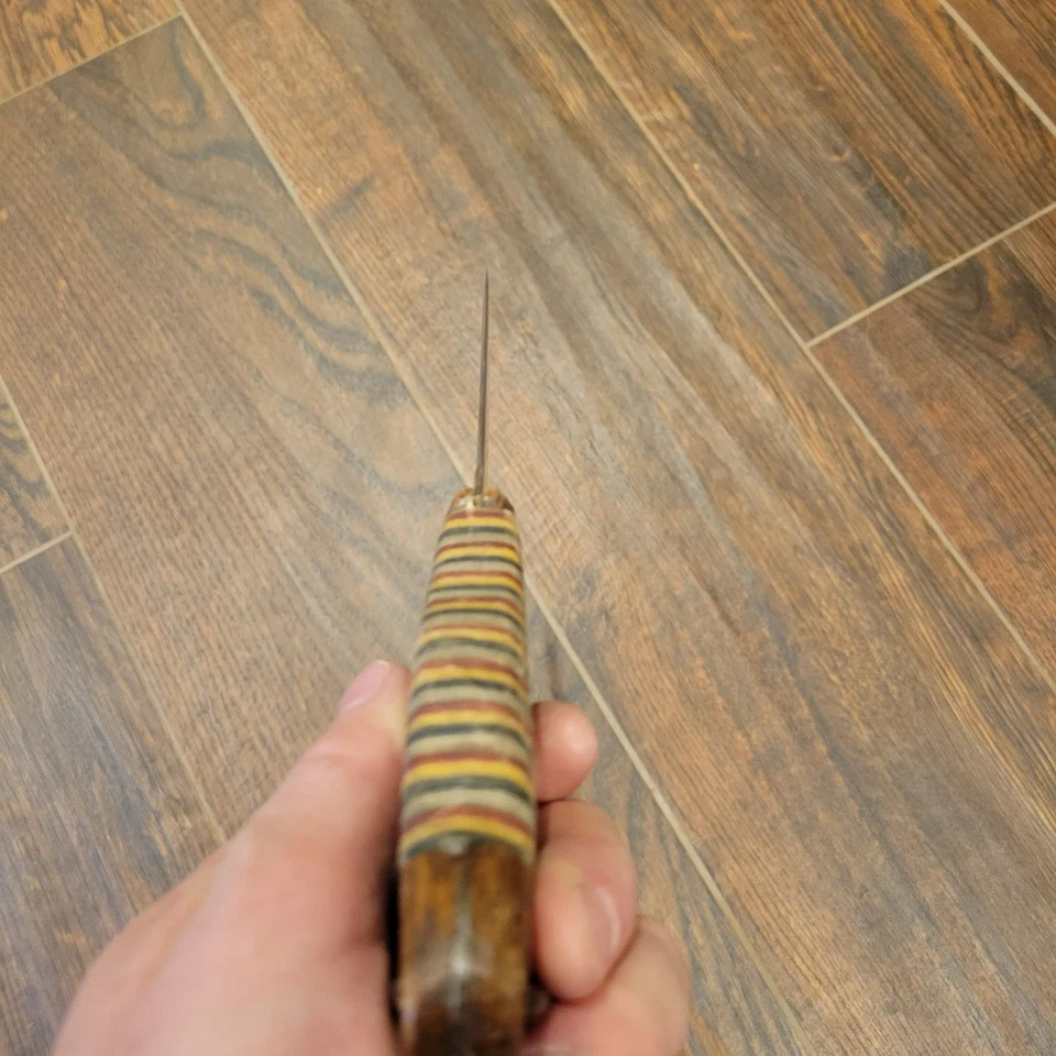 Estuche vintage modificado para el hogar = hoja X EE. UU. Remanded con madera e hilo. Foto 4 de 4