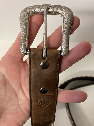 Ariat Cintura Uomo Pelle Capelli di Cavallo Fibbia Argento Borchie Western Cowboy Tg 44/110 - Foto 2 di 7