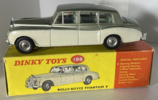 Dinky/198/Rolls Royce Phantom V/Limousine/Met.Green & Cream/1:43/VNMIB. (T1-071)