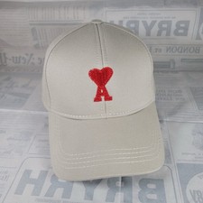 Ami Paris Cap