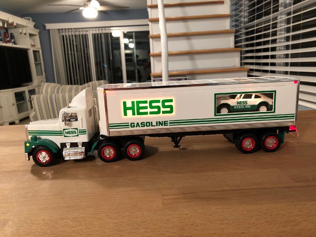 1992 HESS Truck - 18 Wheeler And Racer - Original Box - Lights Work | eBay
