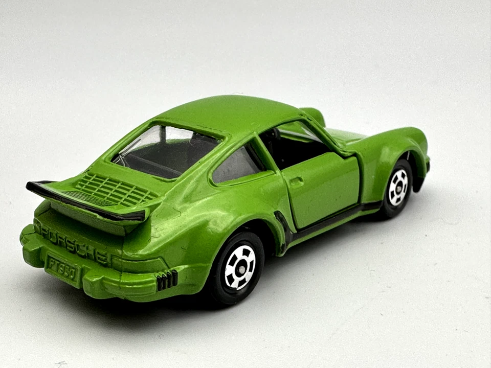 TOMICA POCKET CARS #F1 PORSCHE 930 TURBO, VERDE, 1:64, EXCELENTE Foto 3 de 4