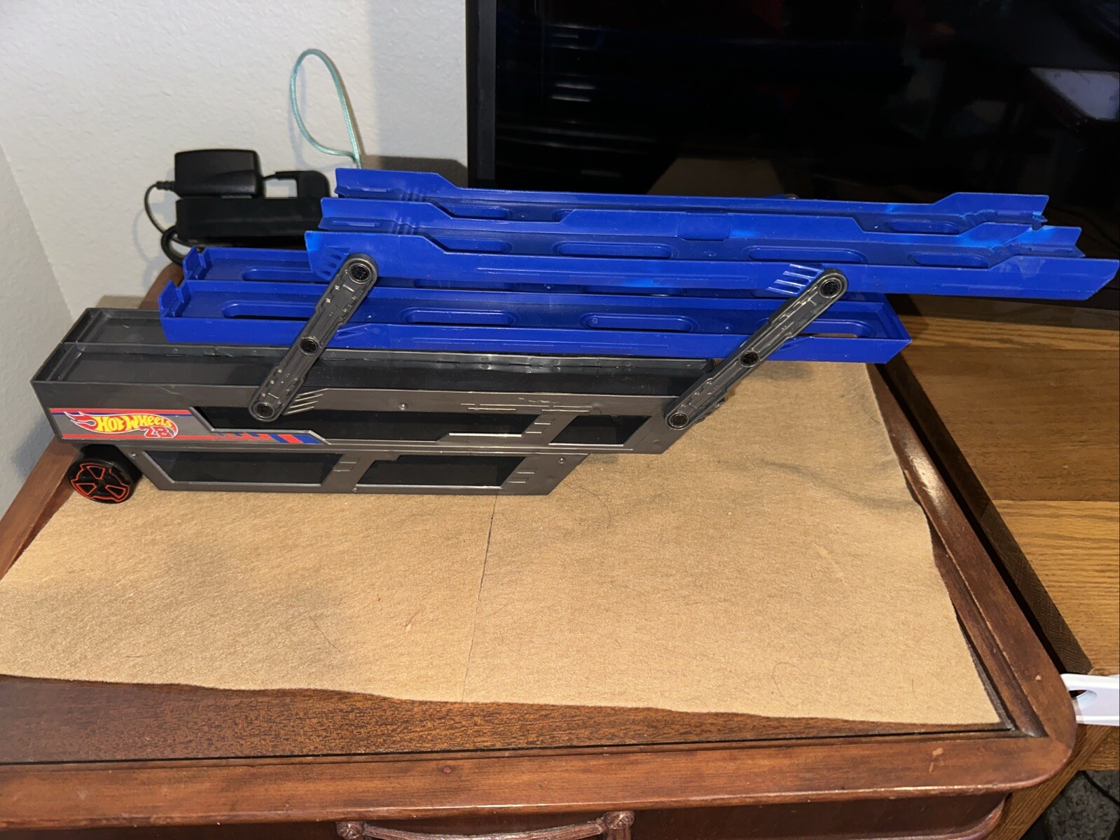 Picture 2 of 5