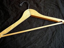 DIPLOMAT HOTEL  COUNTRY CLUB, HOLLYWOOD BY-THE-SEA, FLA 17" WOODEN HANGER
