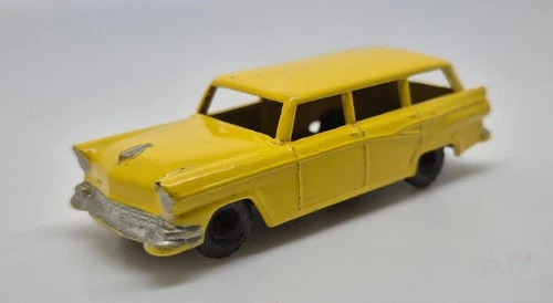 VINTAGE 1957 LESNEY DIECAST METAL MATCHBOX CAR #31 AMERICAN FORD STATION WAGON