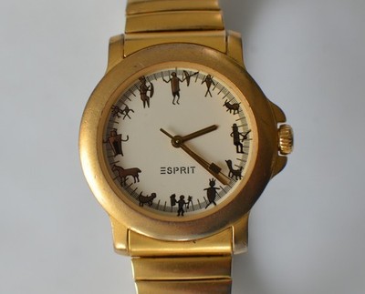 Esprit Timewear Armbanduhr goldfarben, Felsmalerei Zifferblatt, Vintage 1990er