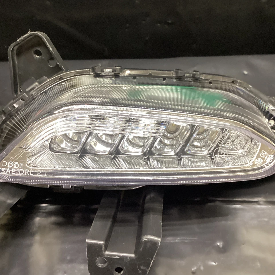 Hyundai Elantra GT 2018 2019 2020 luz de circulación diurna derecha 92208 G3101 OEM Foto 4 de 4