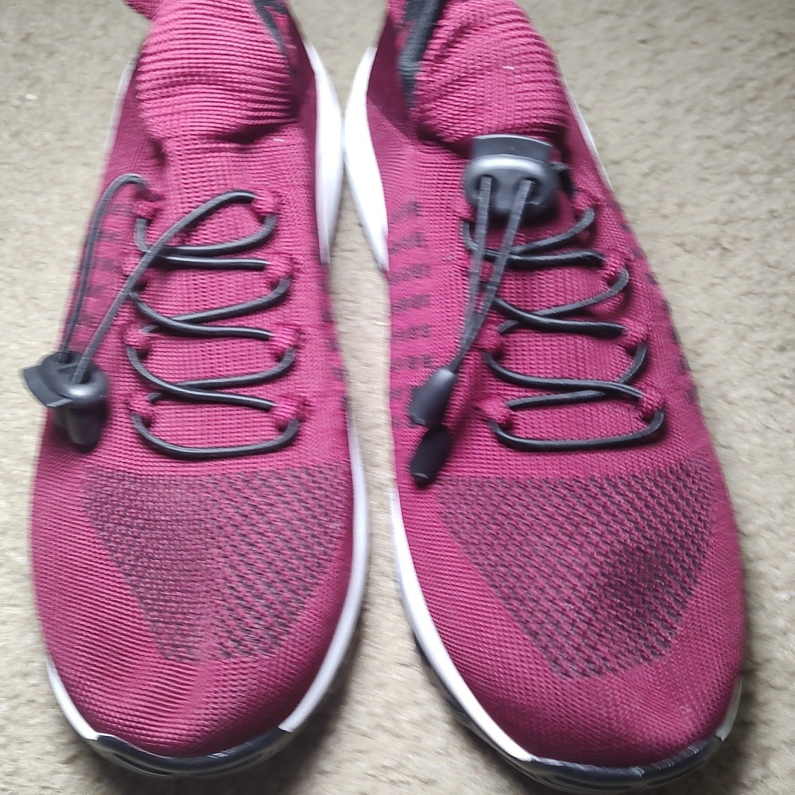 Burgundy Knit Slip On Bungee Toggle Athletic Walking Sneakers Womens Maroon