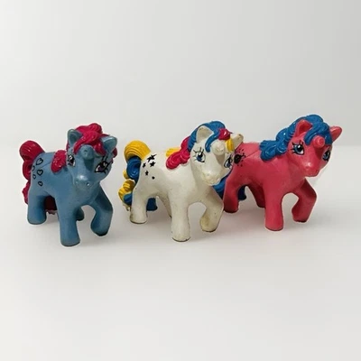Bully Hasbro Mio Mini My Little Pony G1 3x MINI Rubber FIGURES, 1987 - Immagine 1 di 2