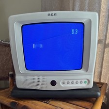 RCA E09344 14-Inch White CRT TV, Remote Control, Built-in Speakers, 2004