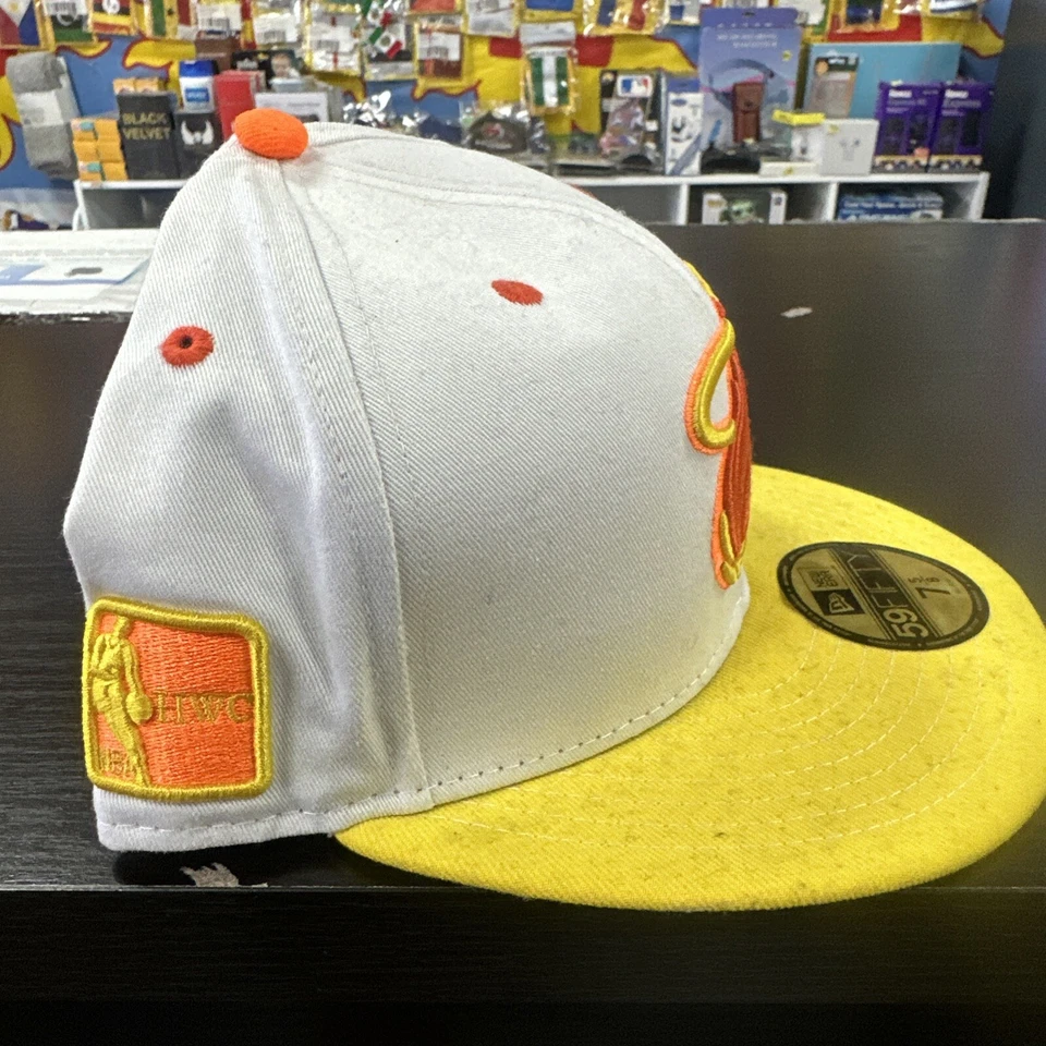 Hardwood Classics Miami Heat New Era 59Fifty White And Yellow Sz 7 5/8 - Image 2 of 4
