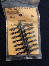 ROUNDHOUSE HO ACCESSORY KIT (12) PIECES DUMMY KNUCKLE COUPLERS