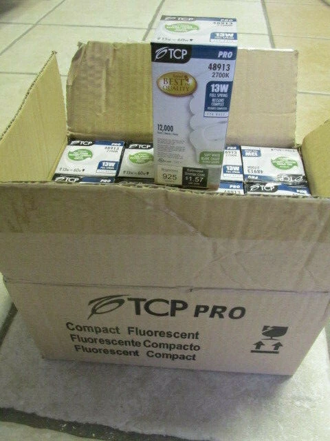 Case of 12 Tcp 48913 Tcp 13W, T3 Screw-In Fluorescent Light Bulb 2700K - Image 2 of 2