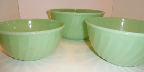 VTG 3 Nesting Mixing Bowls Swirl Pattern 7,8 & 9" Fire King Jadeite Mid Century