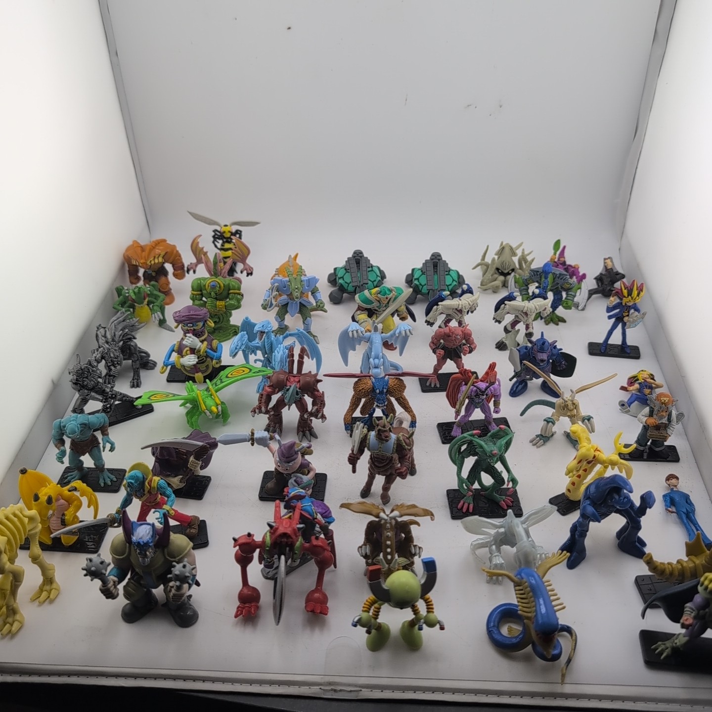 Lot Of 50 Toy Vintage Yugioh Yu-Gi-Oh Figures Mini Figure Cards Takahashi