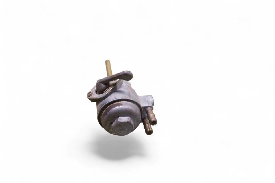 Yamaha RD350 1973 RD 350 563 millas *2675A Petcock  Foto 2 de 4