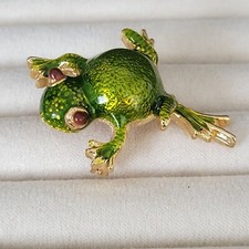 Small Frog Pin Green Enameled Red Painted Eyes Gold Tone Feet Collectible