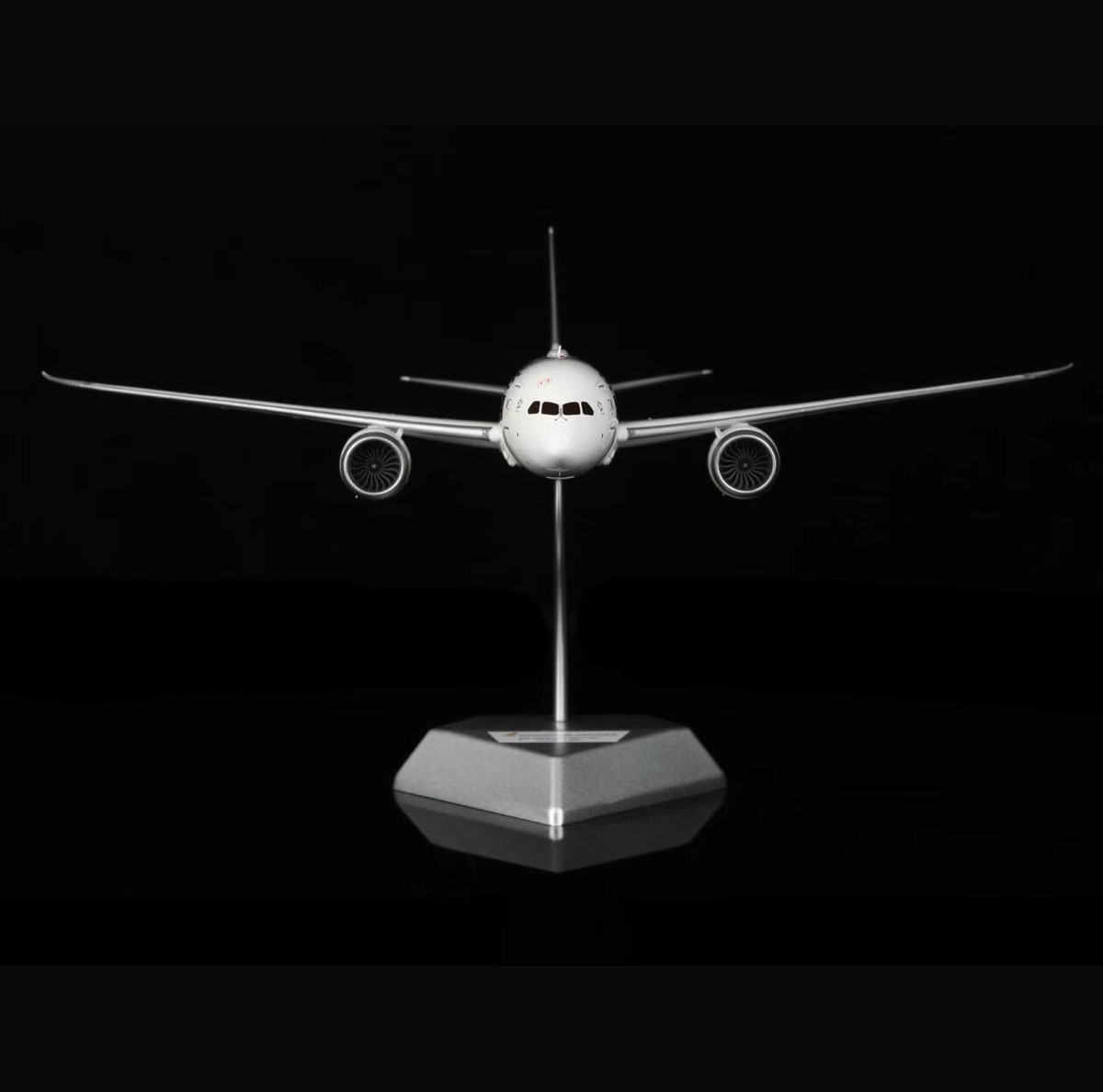 SQ Wings 1/200 Singapore Airlines Boeing 787-10 9V-SCN Finished