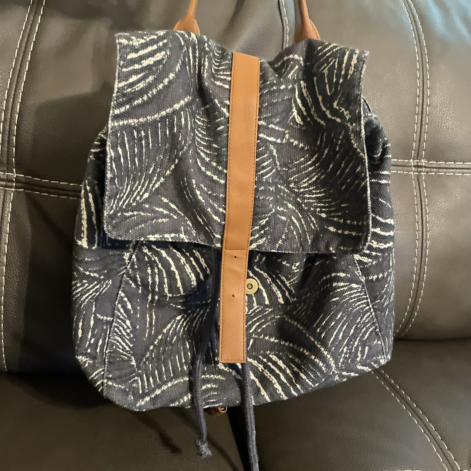 lu elle Back Pack - image 1