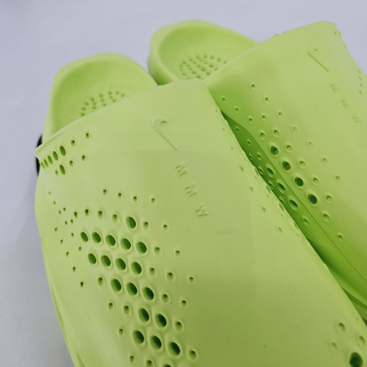 Nike x MMW 005 Men’s slides in Lime Green 005-slide-x-mmw-volt-dh1258-  main image 4